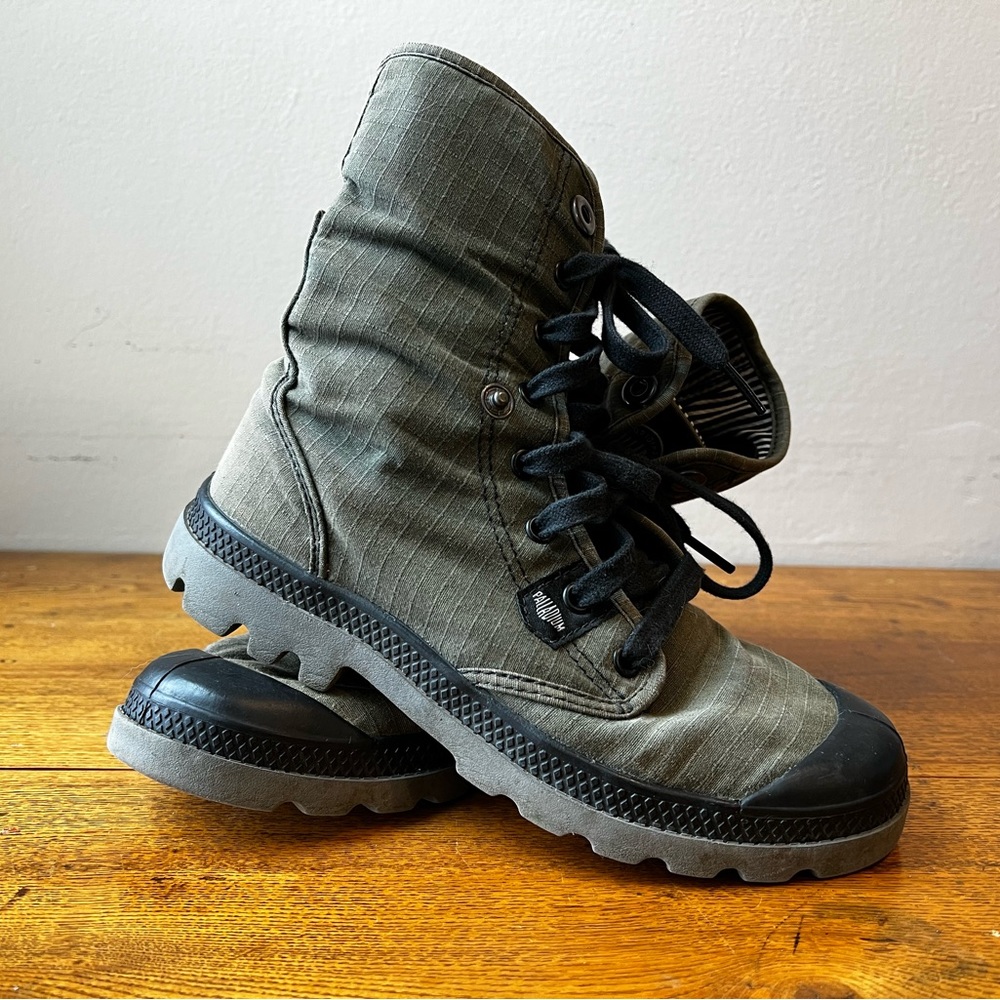 *SOLD* Palladium Boots